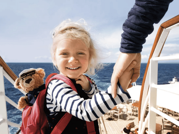 Hapag Lloyd Cruises Babysitting.png